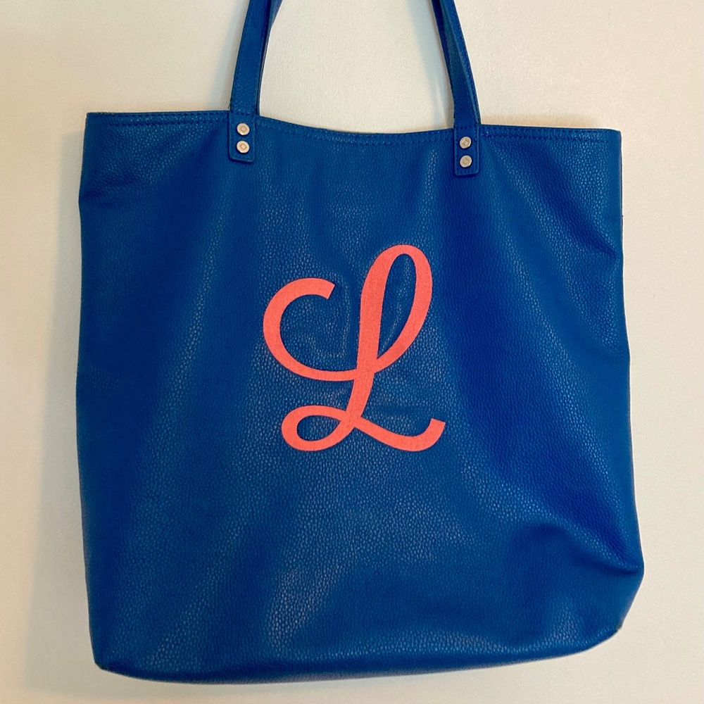 Thirty one  AROUND TOWN TOTE royal blue with bright coral “L“